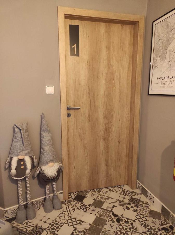 Penzion Adler Police nad Metuji Bagian luar foto